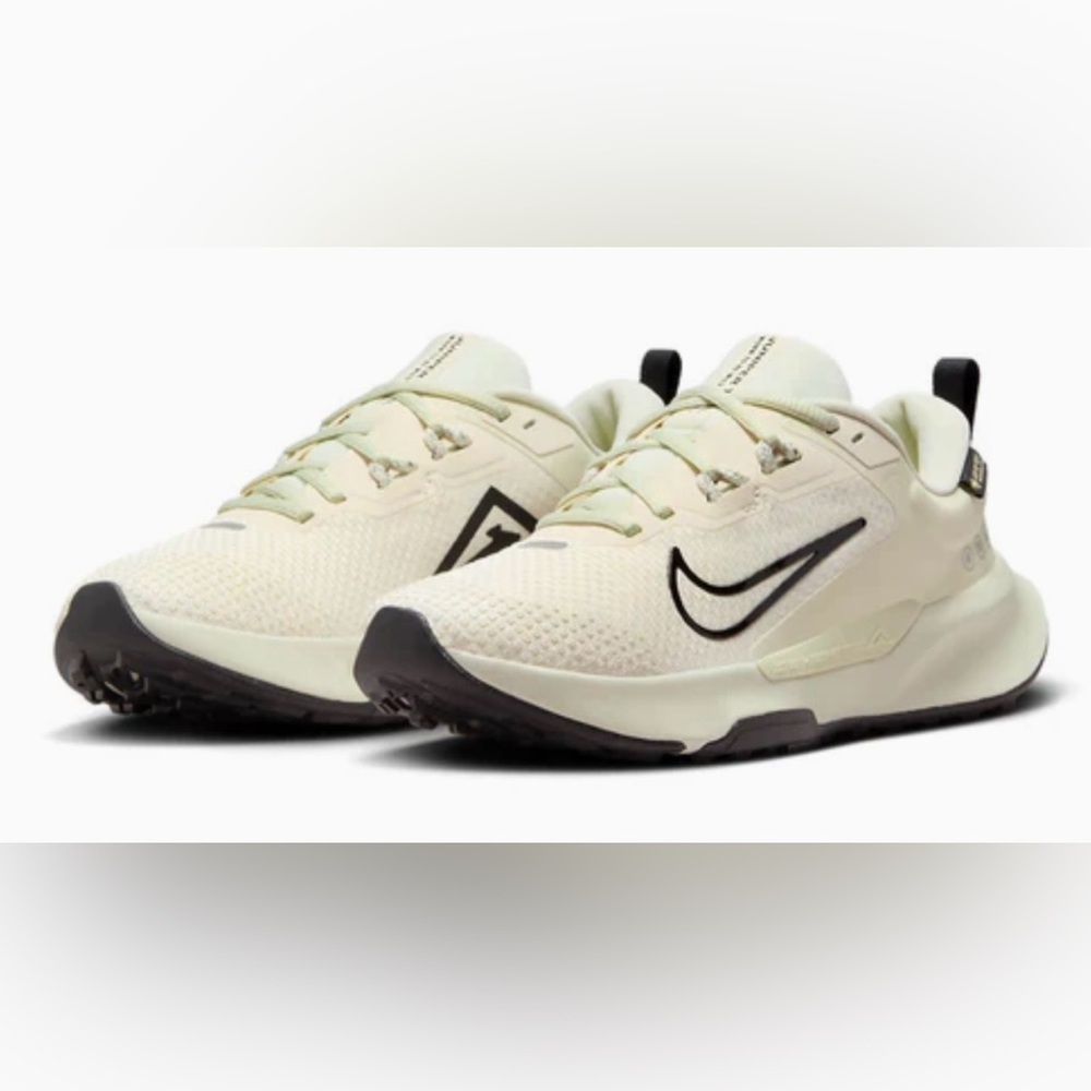 Nike Women's Juniper Trail 2 - HM9725-100 - GORE-TEX Running Shoe - Size 9.5 New